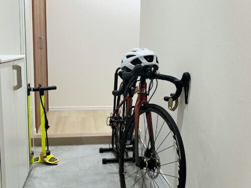玄関に自転車止めれます
